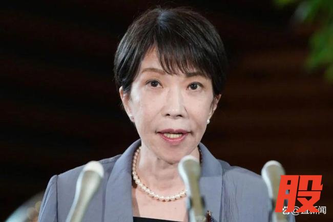 支持率跌跌不休，高市早苗正陷入五重困境